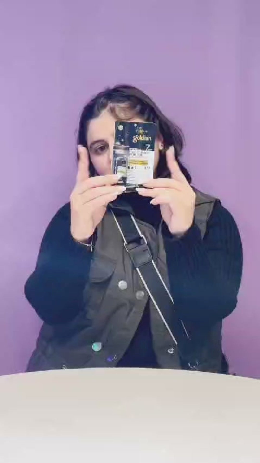 Goldish Creamy Capsule – 8-in-1 Skin Brightening & Anti-Aging Formula with L-Glutathione, Kojic Acid, Niacinamide & Alpha-Melight – Reduces Melasma, Dark Spots & Pores – 5ml